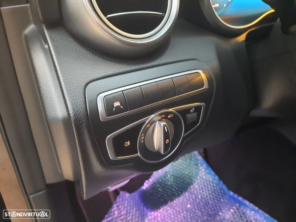 Mercedes-Benz C 300 de AMG Line - 26