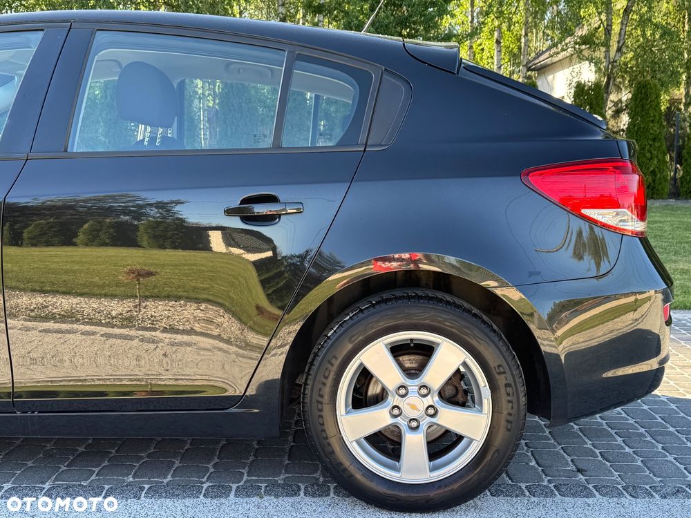 Chevrolet Cruze 1.8 LT+ - 23