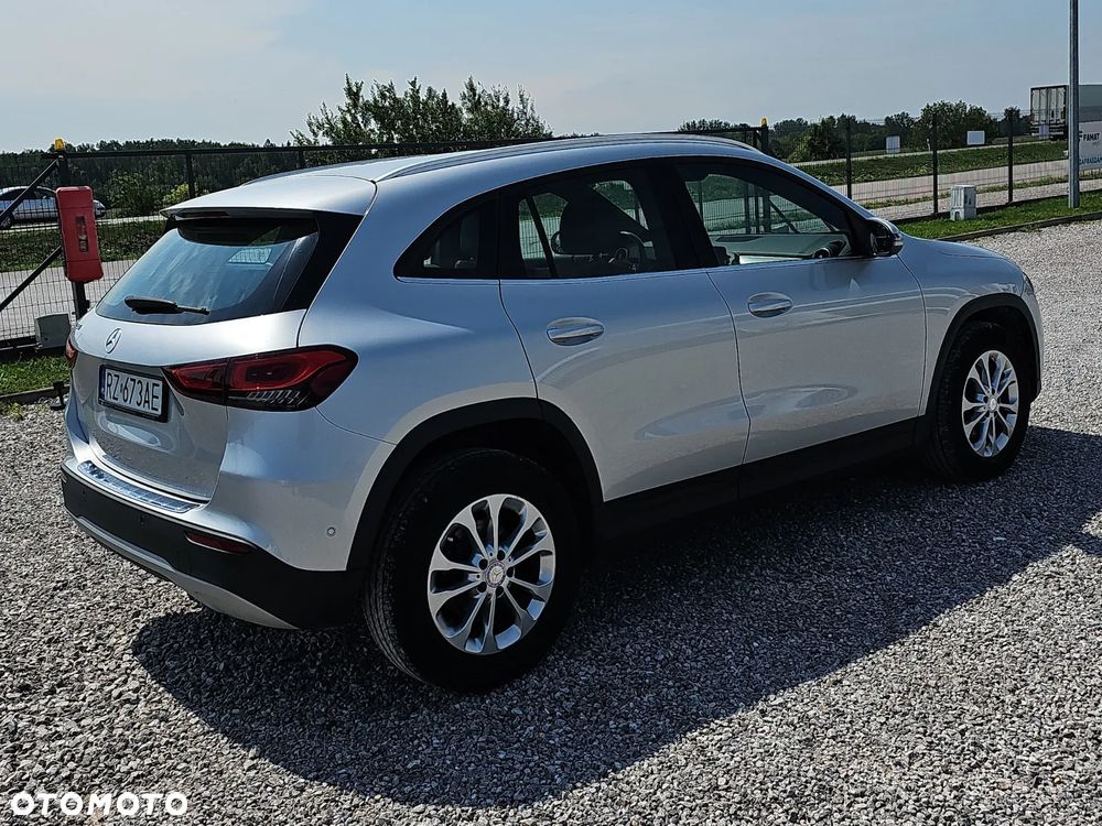 Mercedes-Benz GLA 200 Style - 5