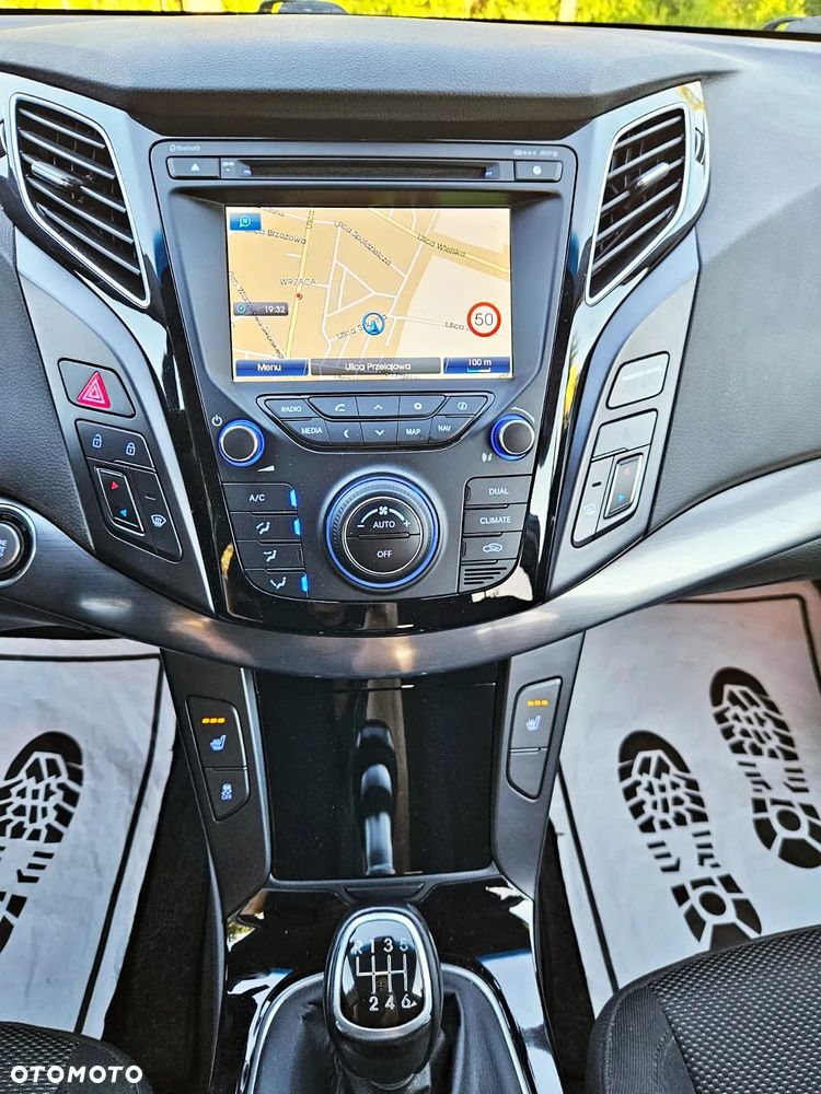 Hyundai i40 2.0 Premium - 21