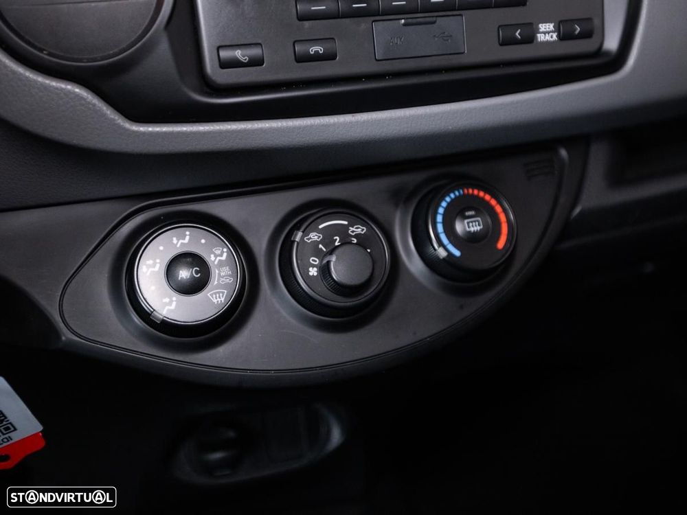 Toyota Yaris bizz 1.4 D-4D C/IVA - 15