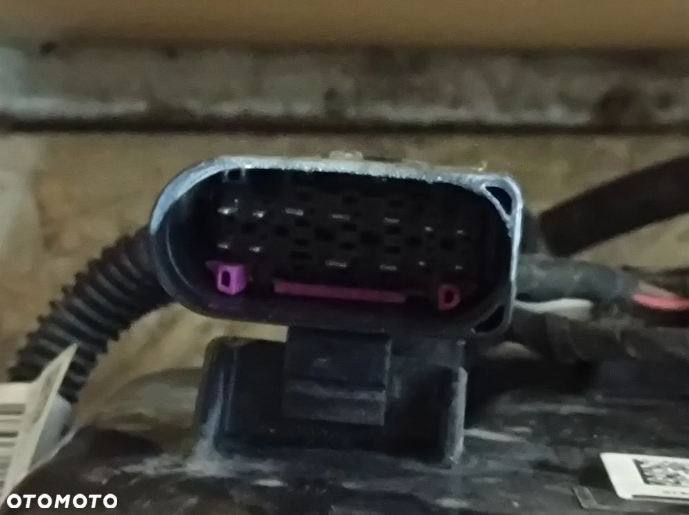 Zbiornik bak AdBlue + pompa VW Transporter Multivan T6 7E0131877G - 10