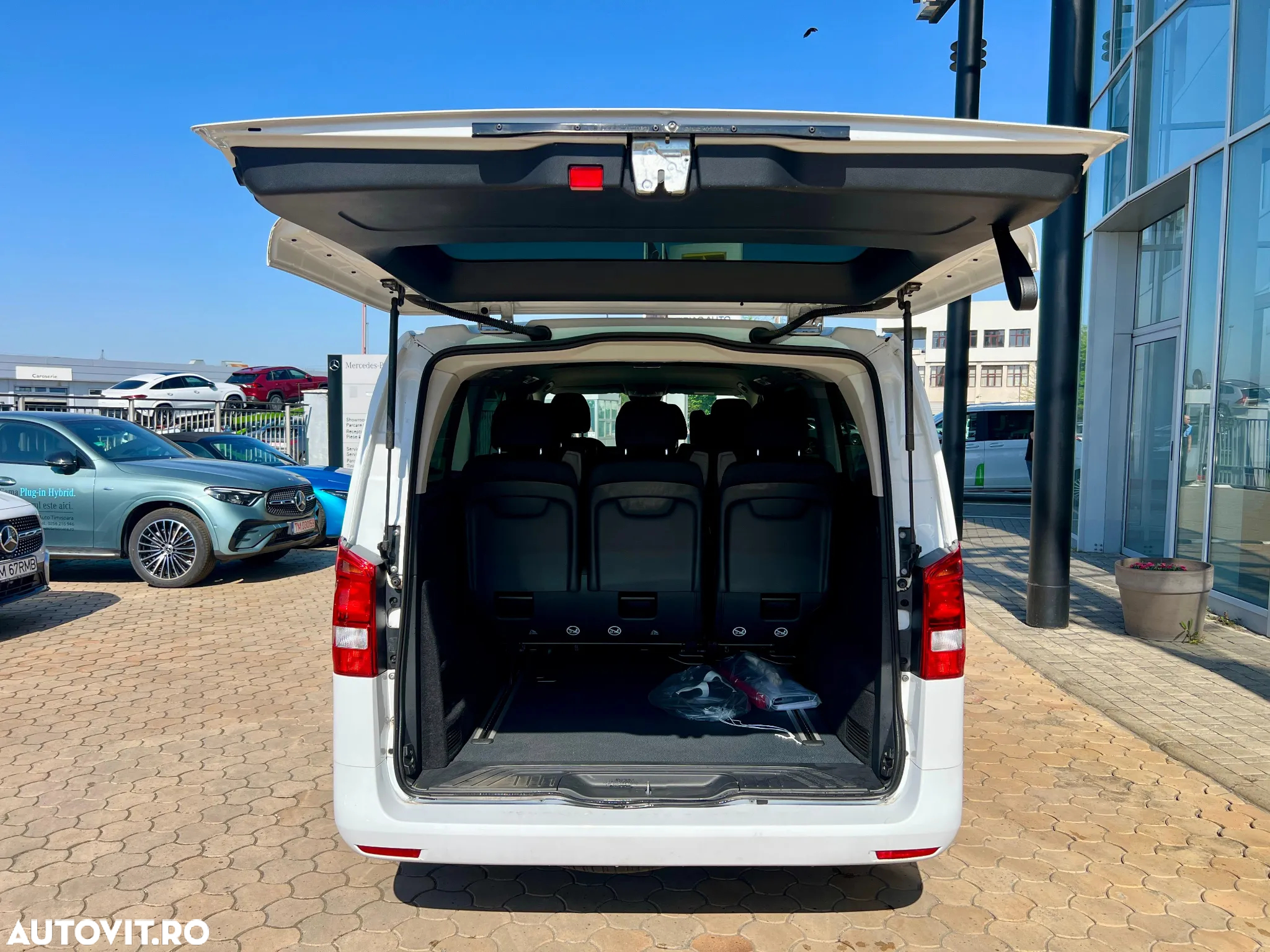Mercedes-Benz Vito eVito Tourer Extra-Lung 90 kWh 204CP FWD - 11