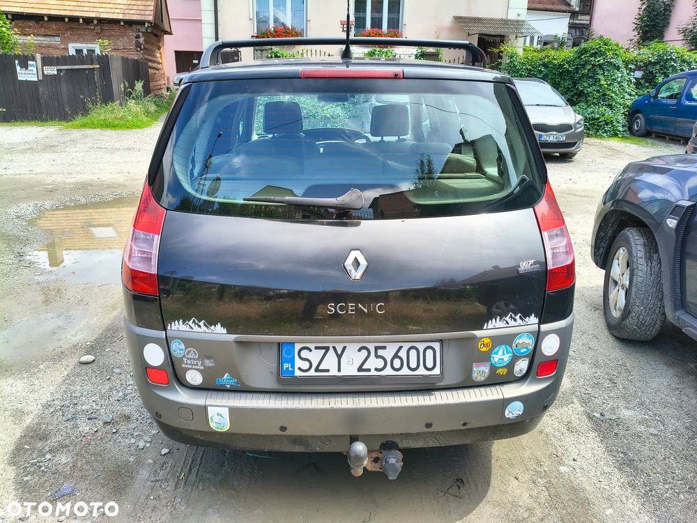 Renault Scenic 2.0 Confort Privilege - 9
