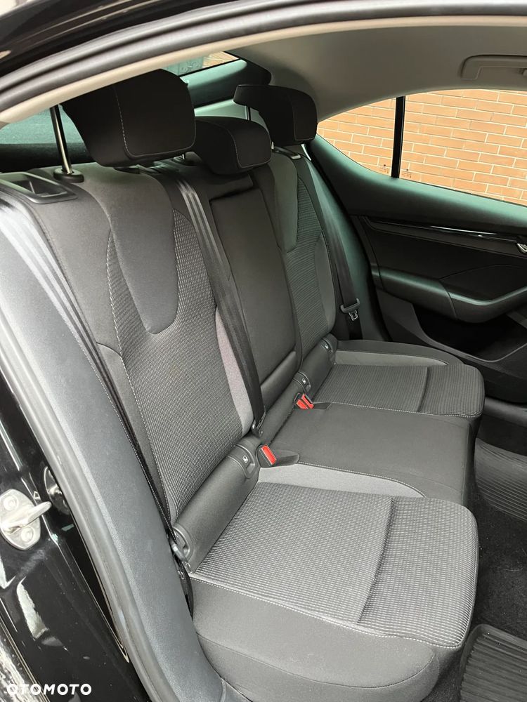 Skoda Octavia 1.5 TSI ACT Ambition - 6