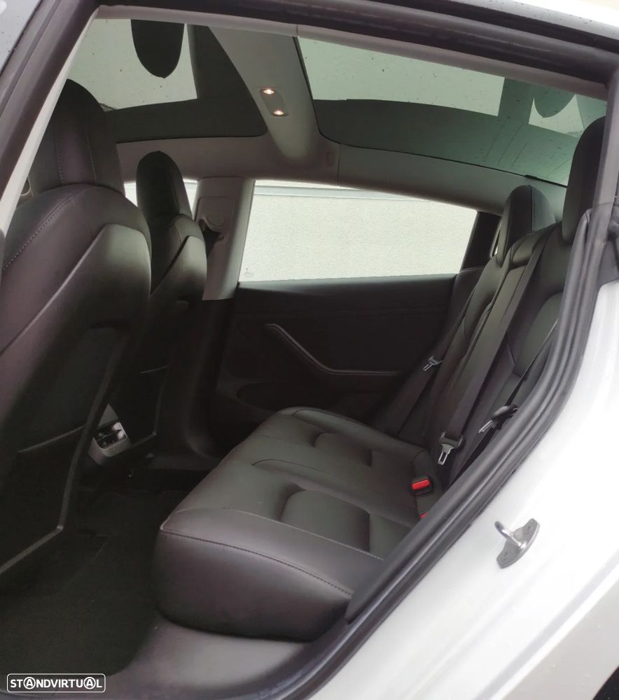 Tesla Model 3 Standard Range Plus RWD - 24