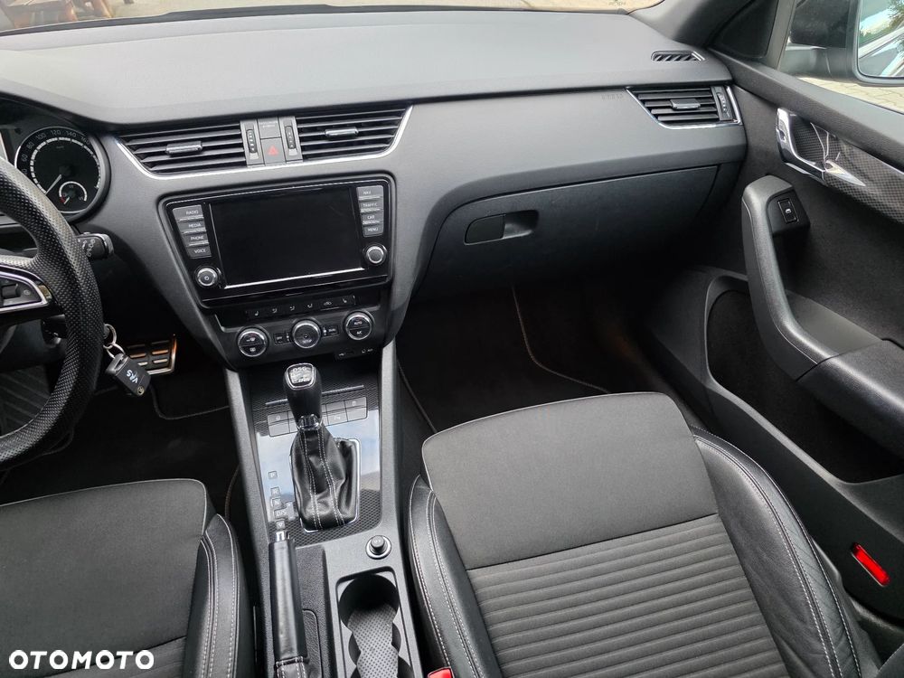 Skoda Octavia 2.0 TSI RS DSG - 6