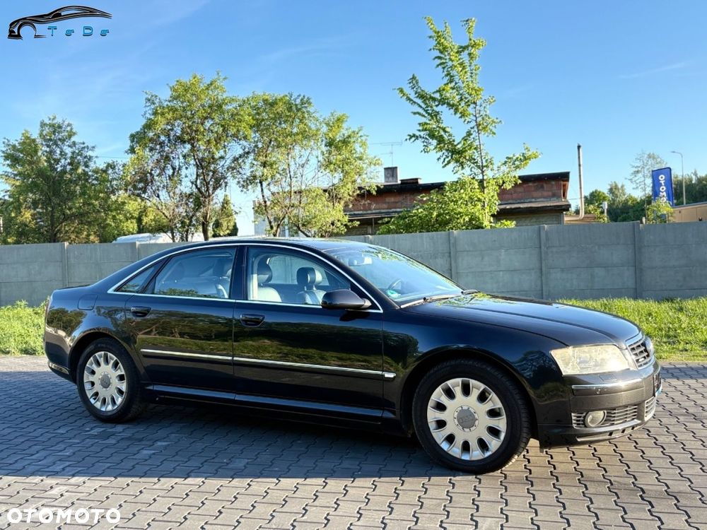 Audi A8 4.2 Quattro - 9