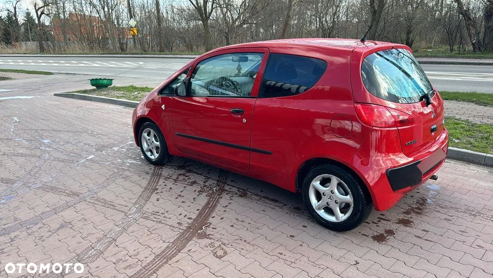 Mitsubishi Colt 1.1 - 32
