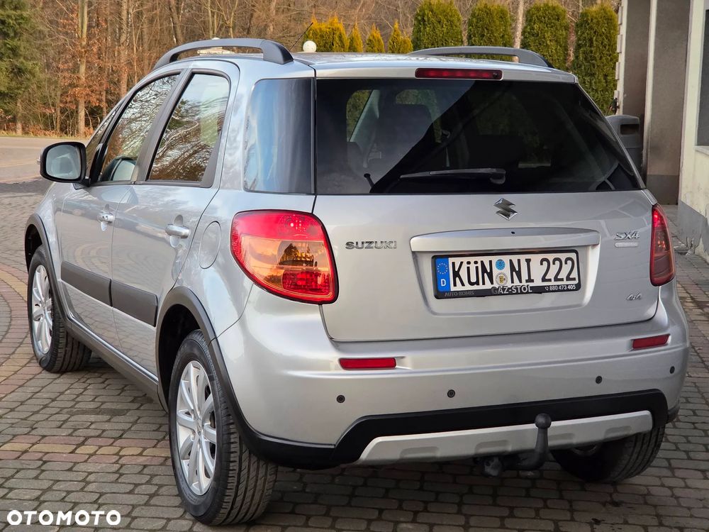 Suzuki SX4 1.6 VVT 4x4 Style - 12