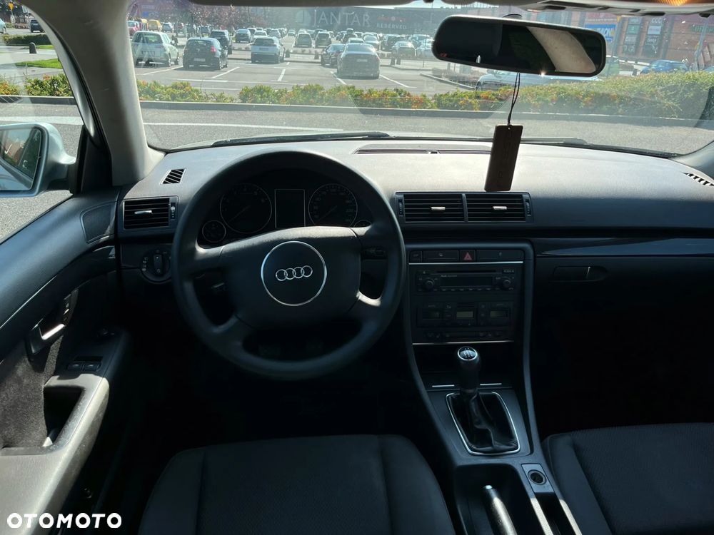 Audi A4 Limousine 2 - 8