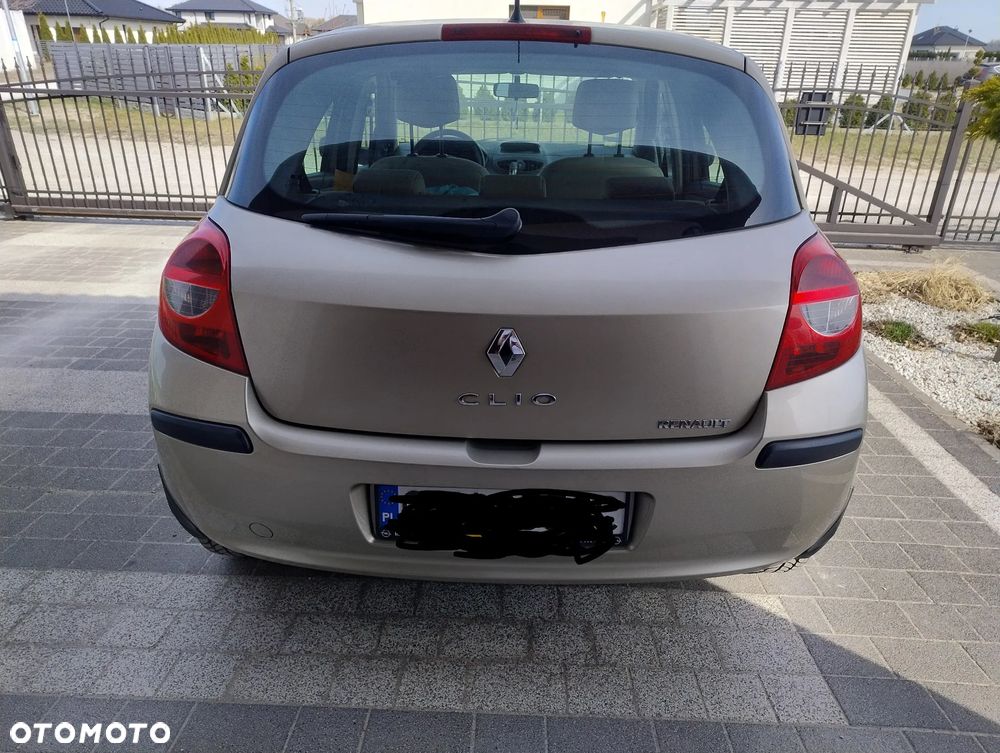 Renault Clio 1.2 16V Alize - 5