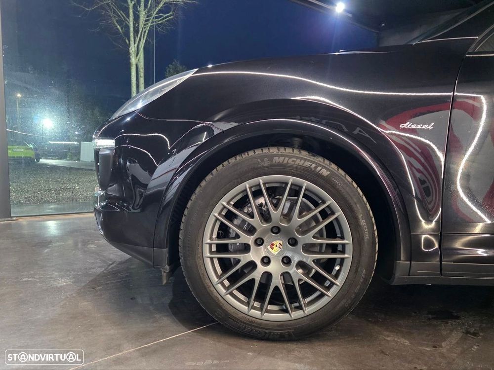 Porsche Cayenne Platinum Edition - 29