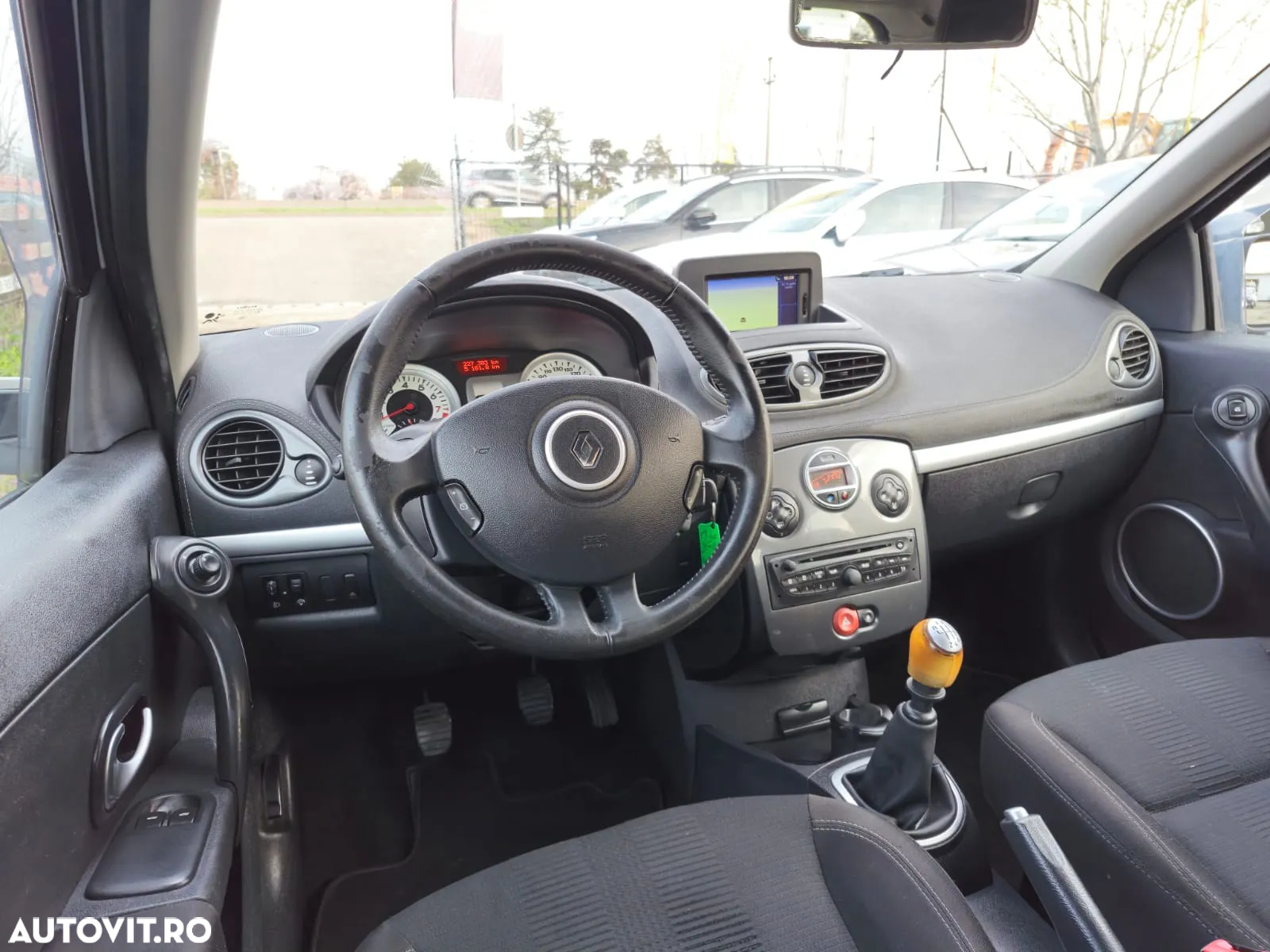 Renault Clio - 7