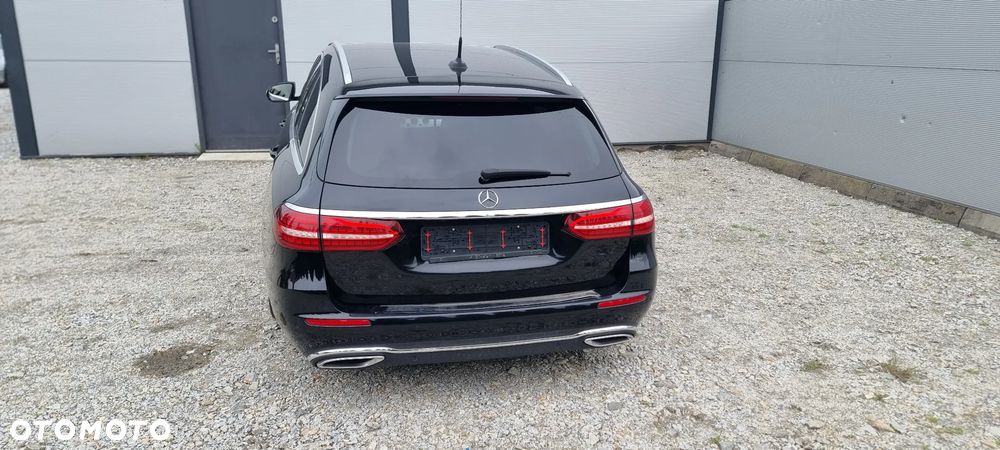 Mercedes-Benz Klasa E 200 d 9G-TRONIC Night Edition - 4