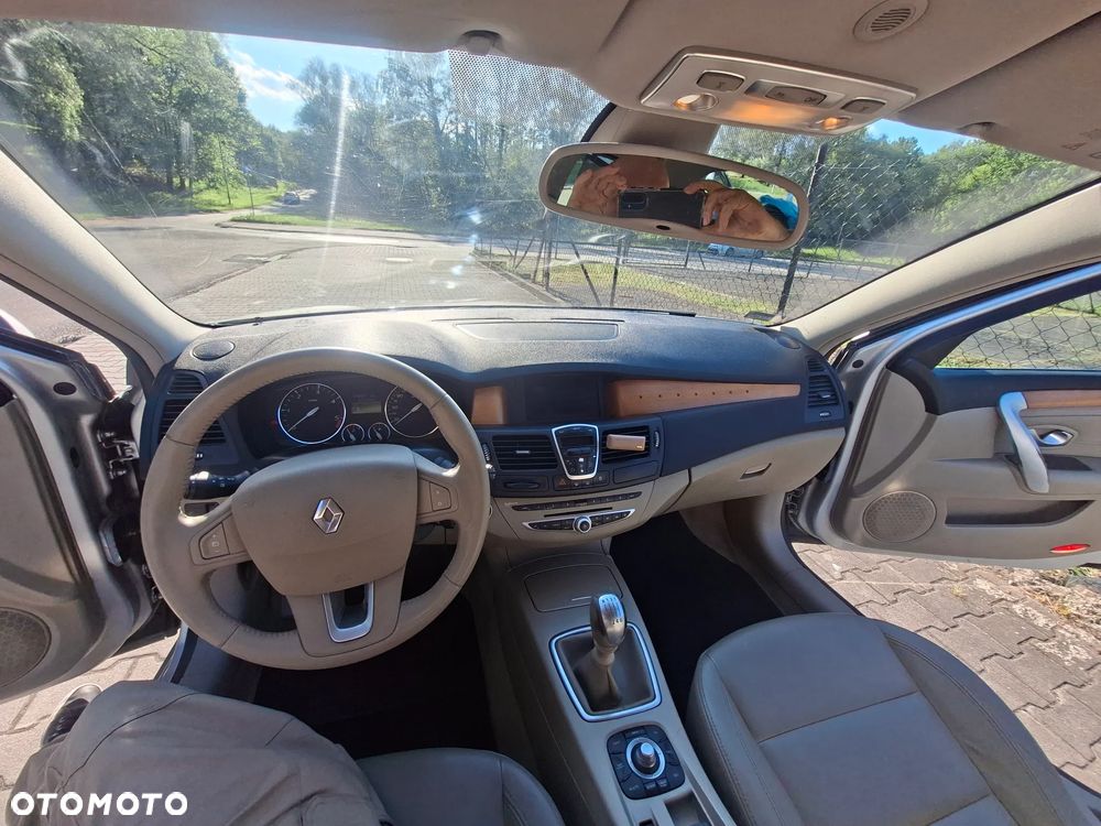 Renault Laguna 2.0 dCi Initiale - 14