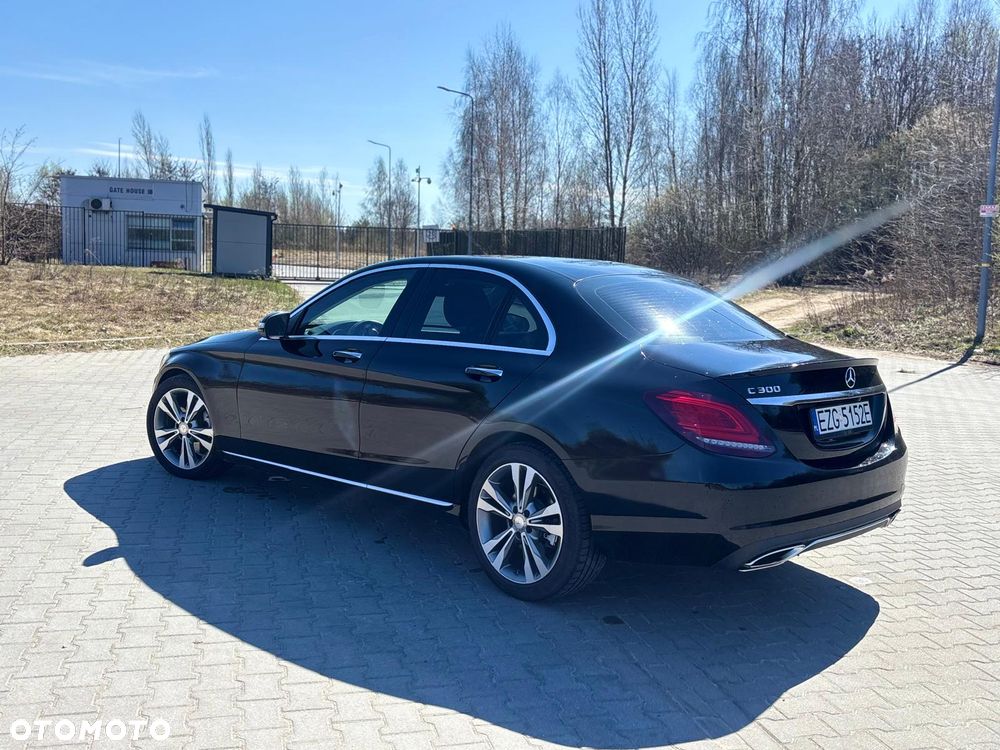 Mercedes-Benz Klasa C 300 7G-TRONIC Avantgarde - 7