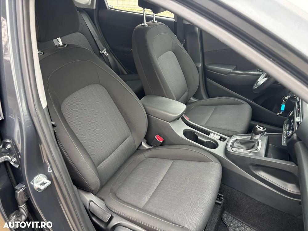 Hyundai KONA 1.6 GDI DCT Advantage - 37