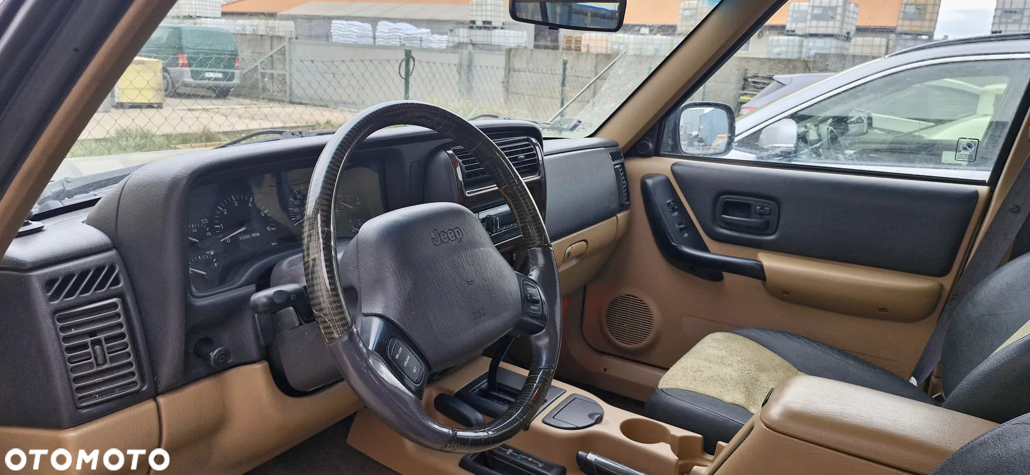 Jeep Cherokee 4.0 Limited - 14