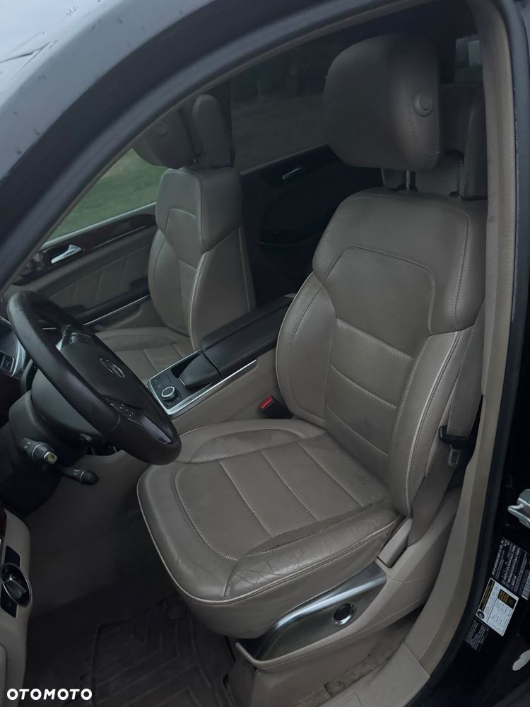 Mercedes-Benz GL 350 BlueTec 4-Matic - 24