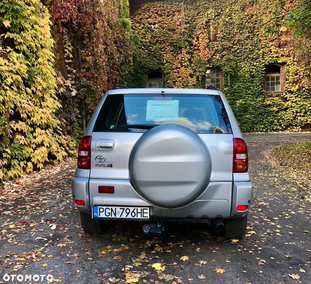 Toyota RAV4 2.0 D-4D 4x4 - 4