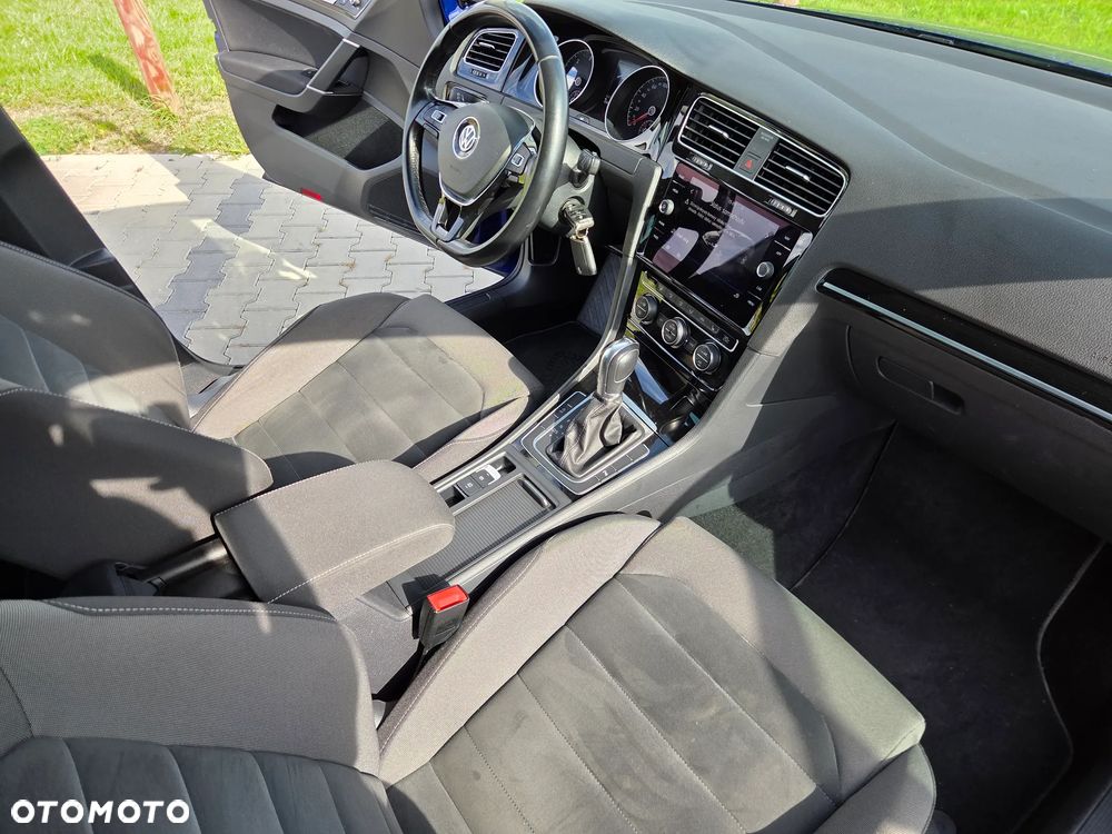 Volkswagen Golf 2.0 TDI R-Line DSG - 26