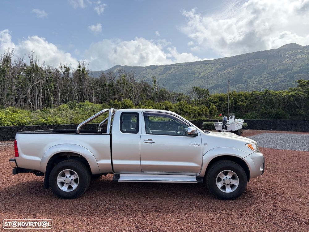 Toyota Hilux 2.5 D-4D Trial - 4