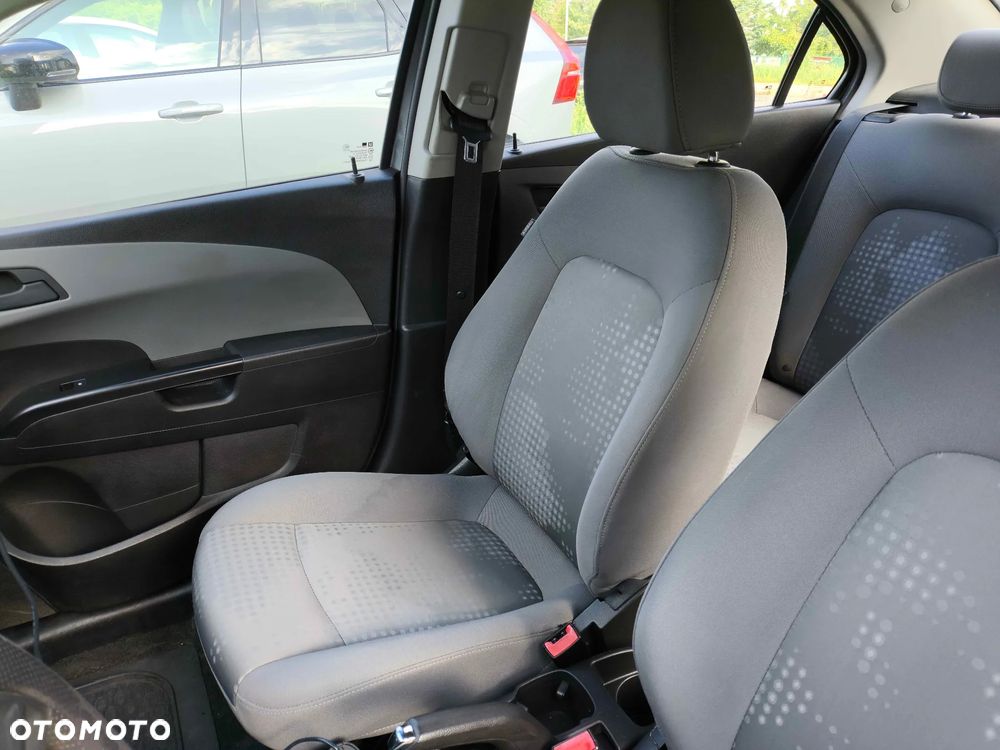Chevrolet Aveo - 20