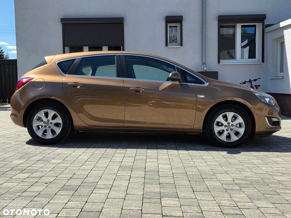 Opel Astra 1.6 Exklusiv - 2