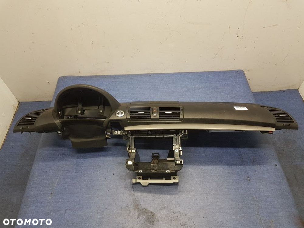 BMW 1 E81 LIFT DESKA ROZDZIELCZA - 1