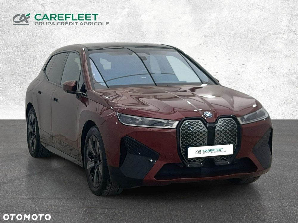 BMW iX - 3