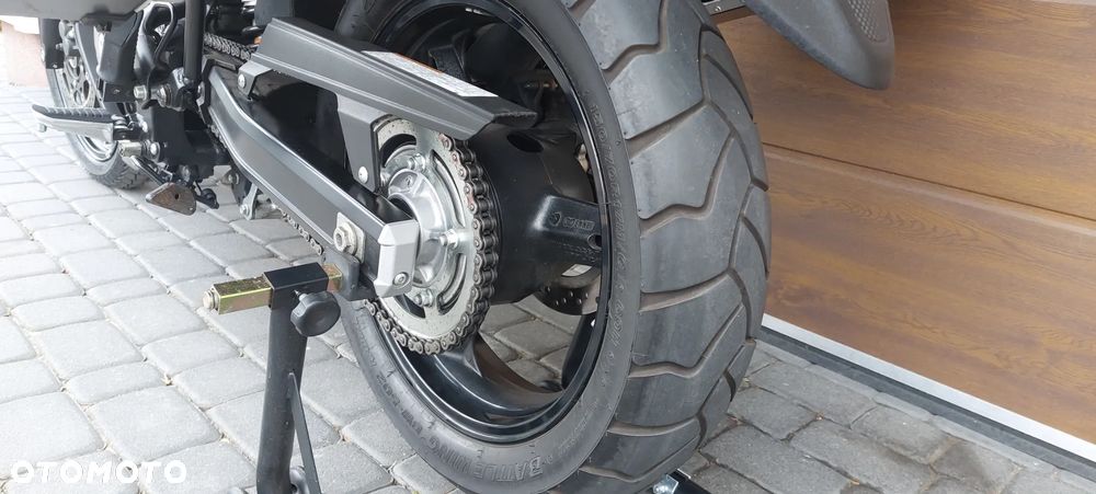 Suzuki V-STROM - 25