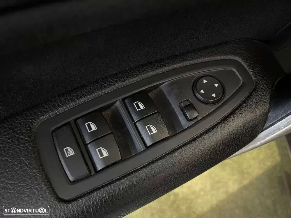 BMW 116 d Line Sport — fotografia 33