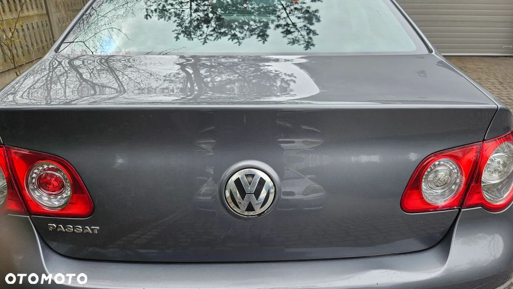 VW Passat B6 klapa tył tylna LA7T sedan - 1