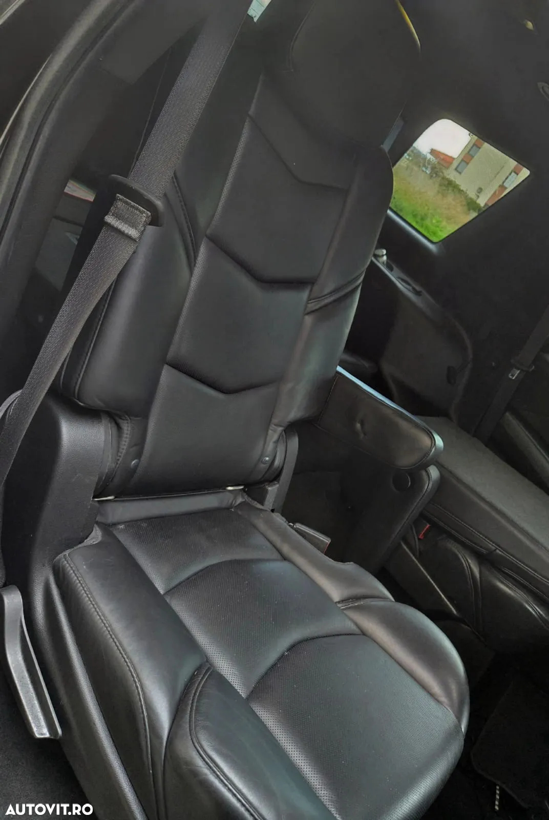 Cadillac Escalade 6.2 V8 AWD AT Platinum - 28