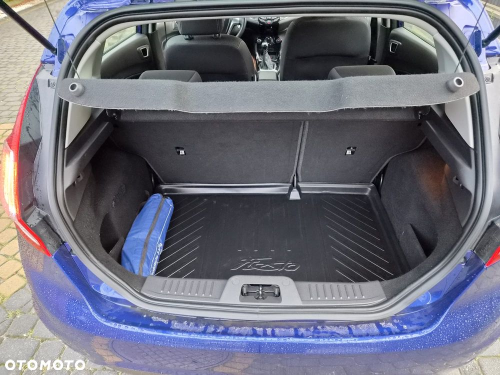 Ford Fiesta - 12