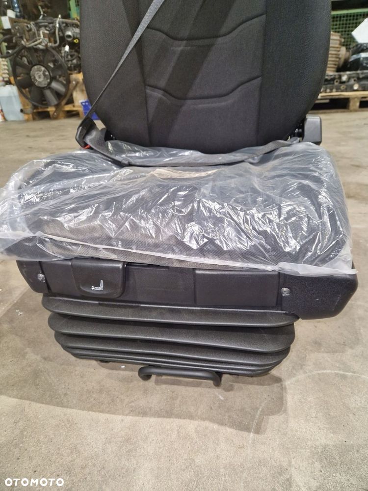 Fotel Kierowcy LEWY Iveco Eurocargo Sztywny  Pas bezpieczeństwa NOWY E5 E6 - 3