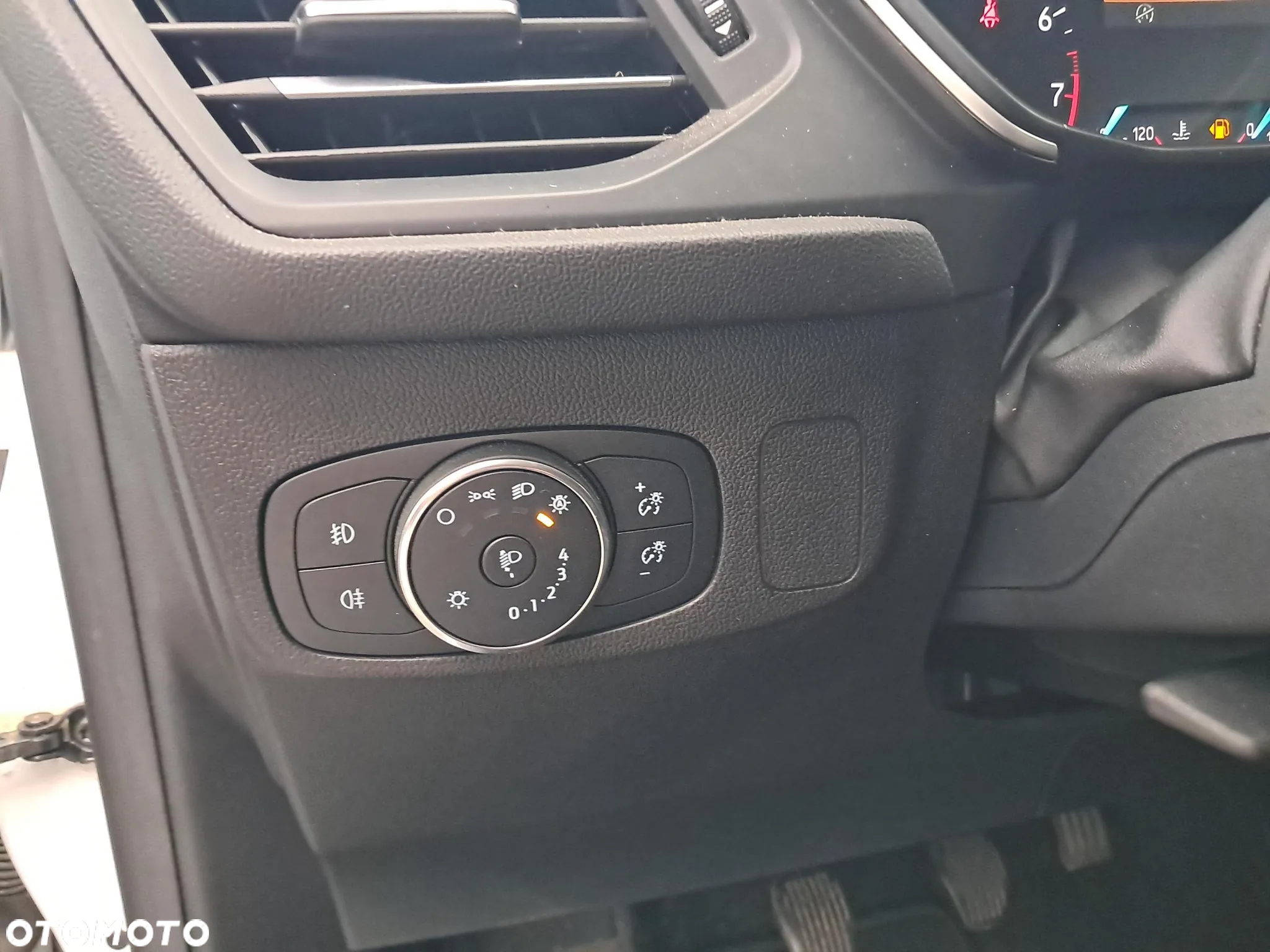 Ford Focus 1.0 EcoBoost Active - 20