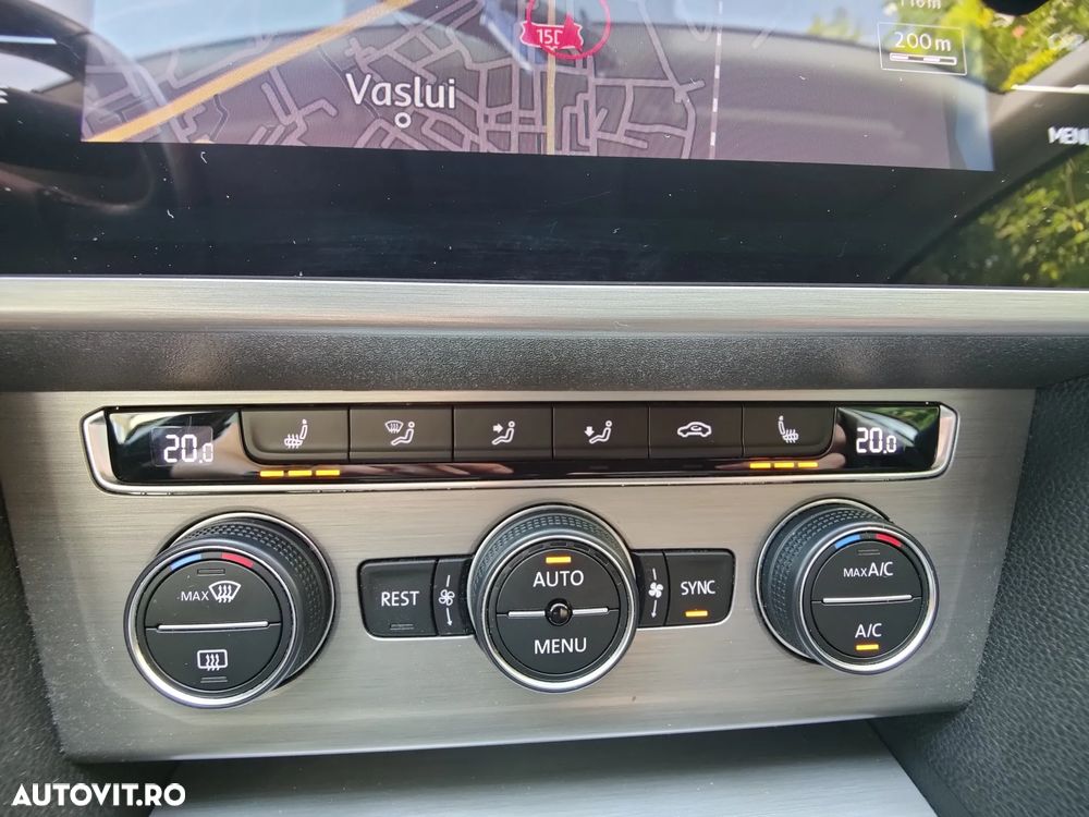 Volkswagen Passat 2.0 TDI Trendline - 17