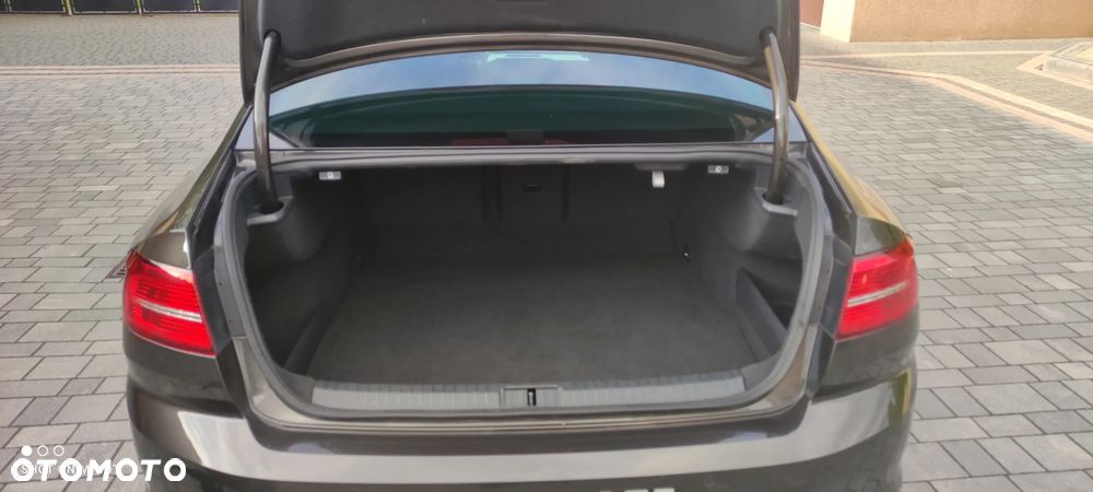 Volkswagen Passat 2.0 TDI BMT Comfortline DSG - 25