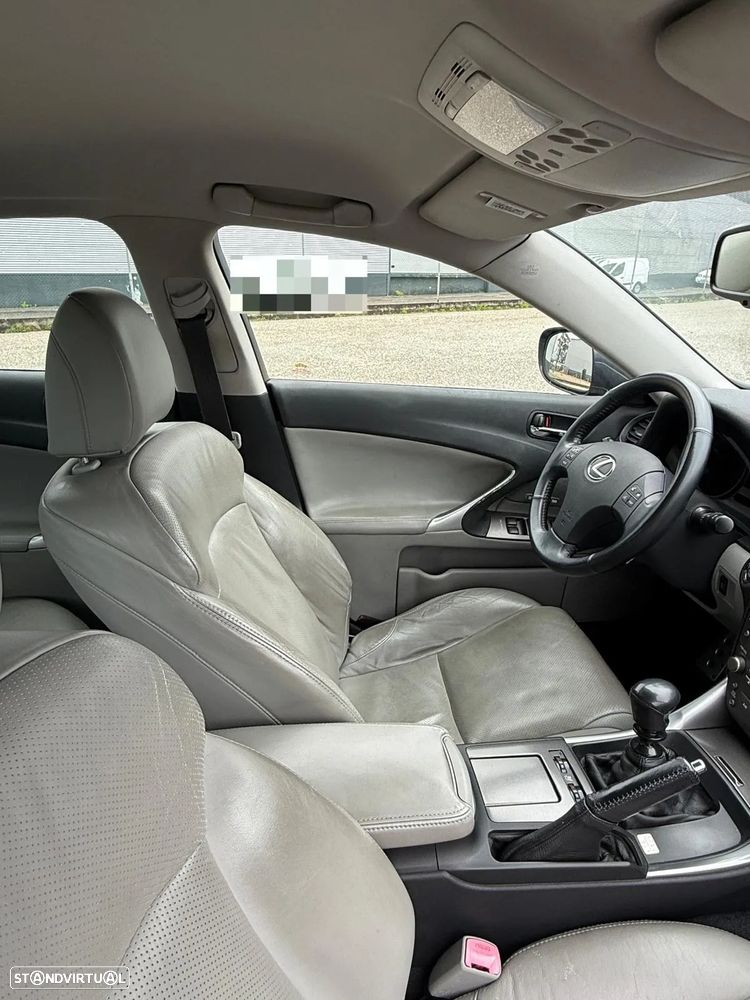 Lexus IS 220 220d DPNR - 8