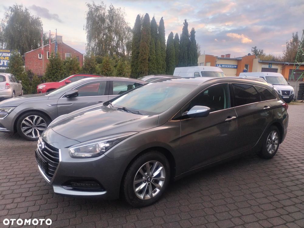 Hyundai i40 Kombi 1.7 CRDi Premium - 1