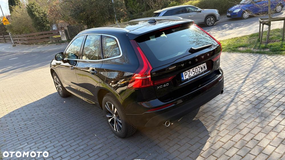 Volvo XC 60 B4 D AWD Momentum Pro - 8