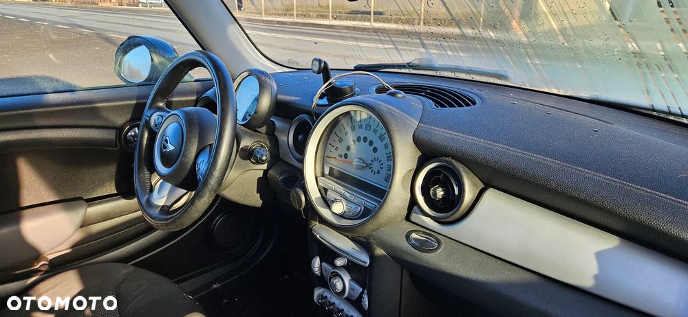 MINI Cooper 50 Camden - 14