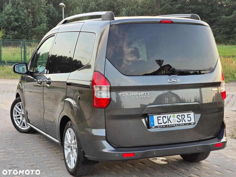 Ford Tourneo Courier 1.0 EcoBoost Titanium - 11