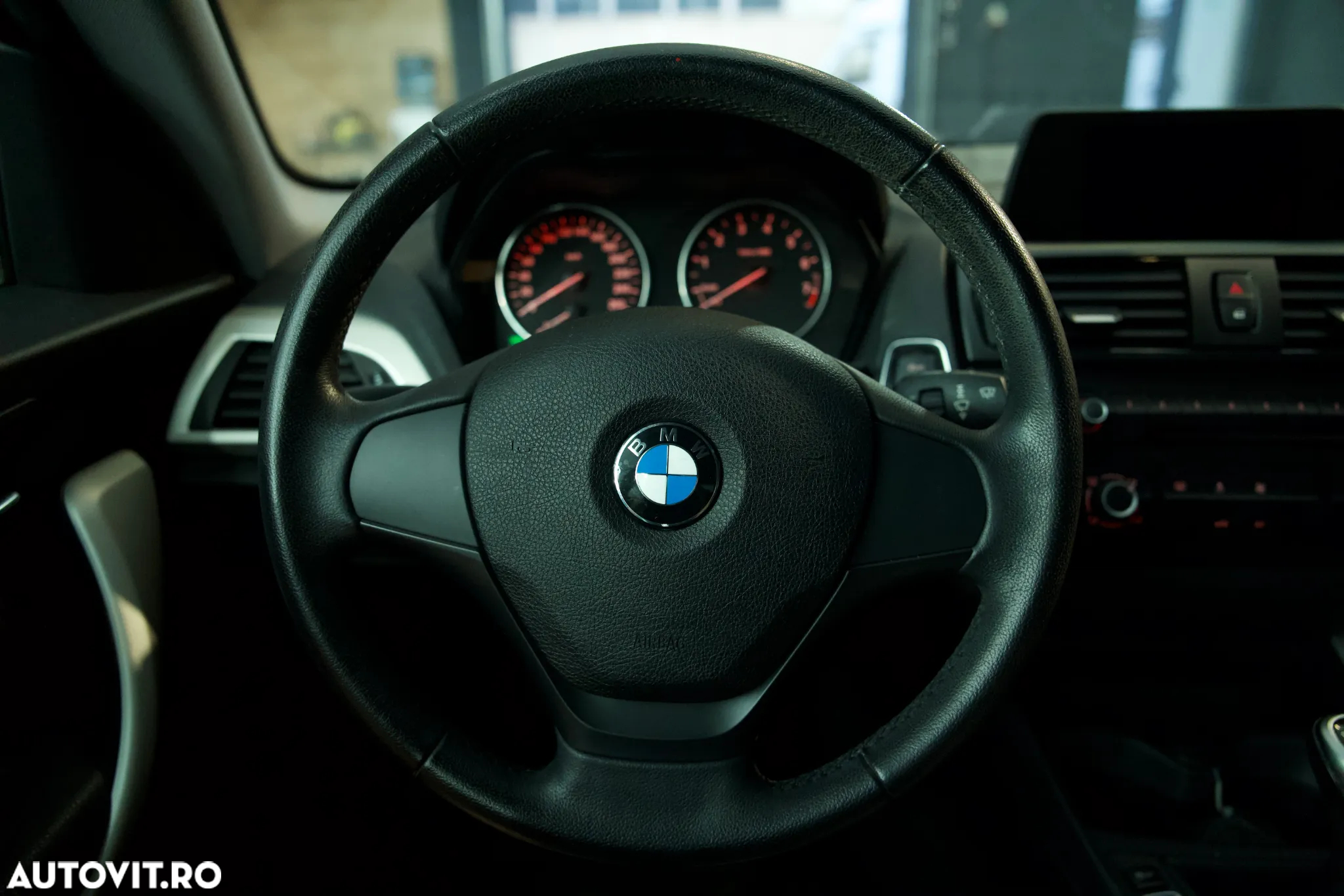 BMW Seria 1 114i - 15
