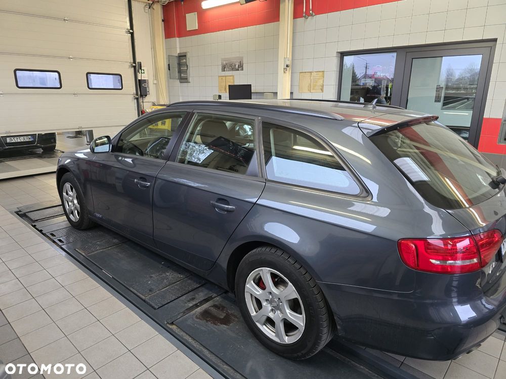 Audi A4 Avant 2.0 TDI DPF Ambition - 21