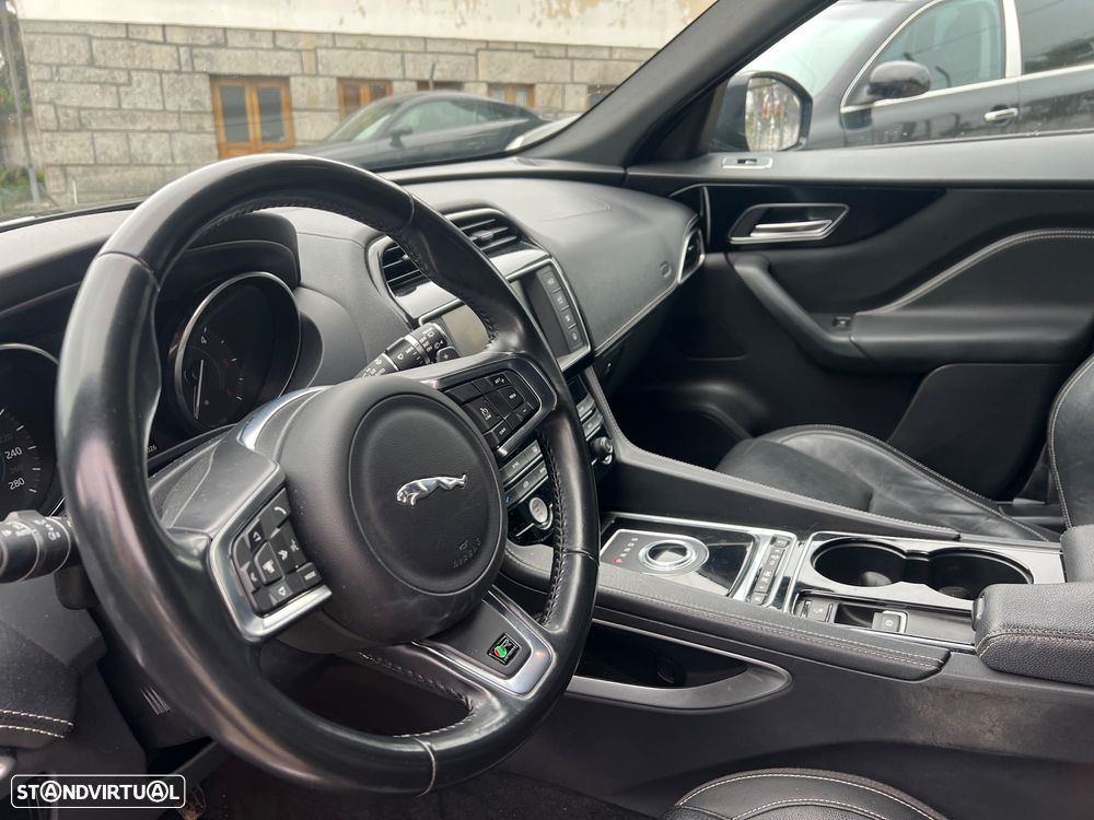 Jaguar F-Pace 2.0 i4D R-Sport AWD Aut. - 31