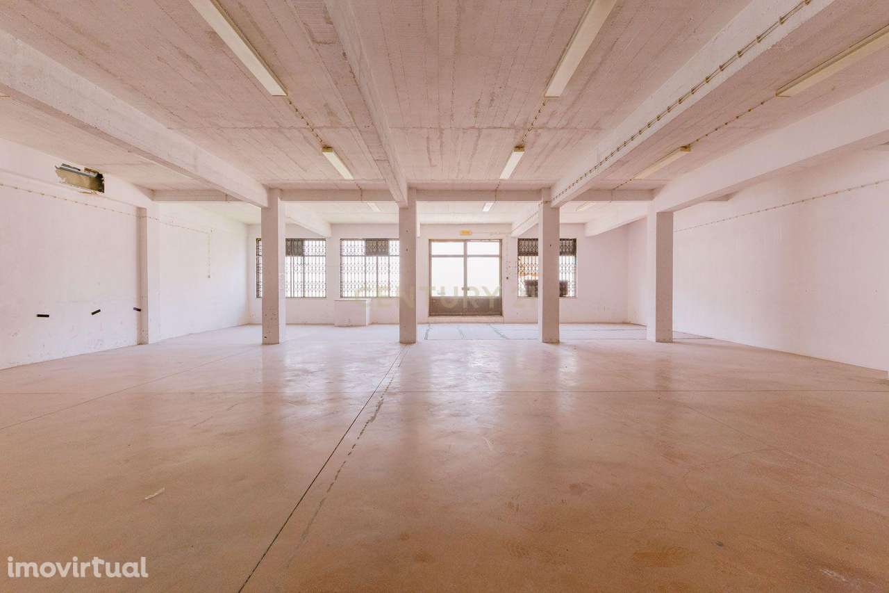 Loja Urbanização Quinta do Património/Sacavém - Grande imagem: 2/9