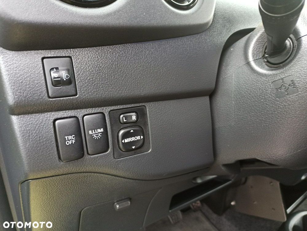 Daihatsu Materia - 18